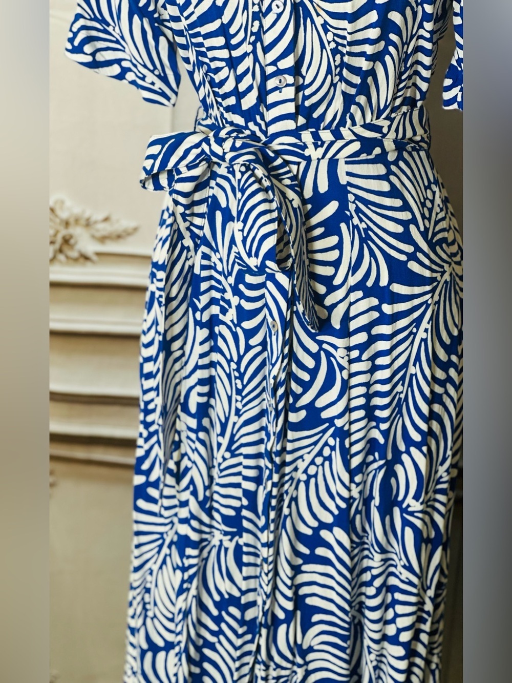 H&M Blue and White Printed Maxi Dress - Picture 4 of 9
